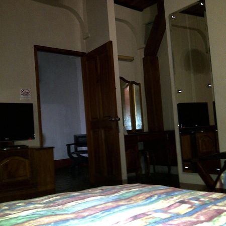Hotel Posada de Don José Retalhuleu Habitación foto