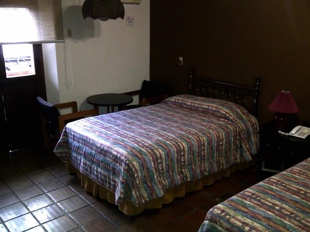 Hotel Posada de Don José Retalhuleu Habitación foto