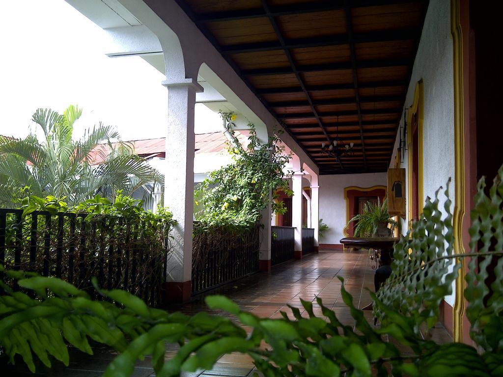 Hotel Posada de Don José Retalhuleu Exterior foto